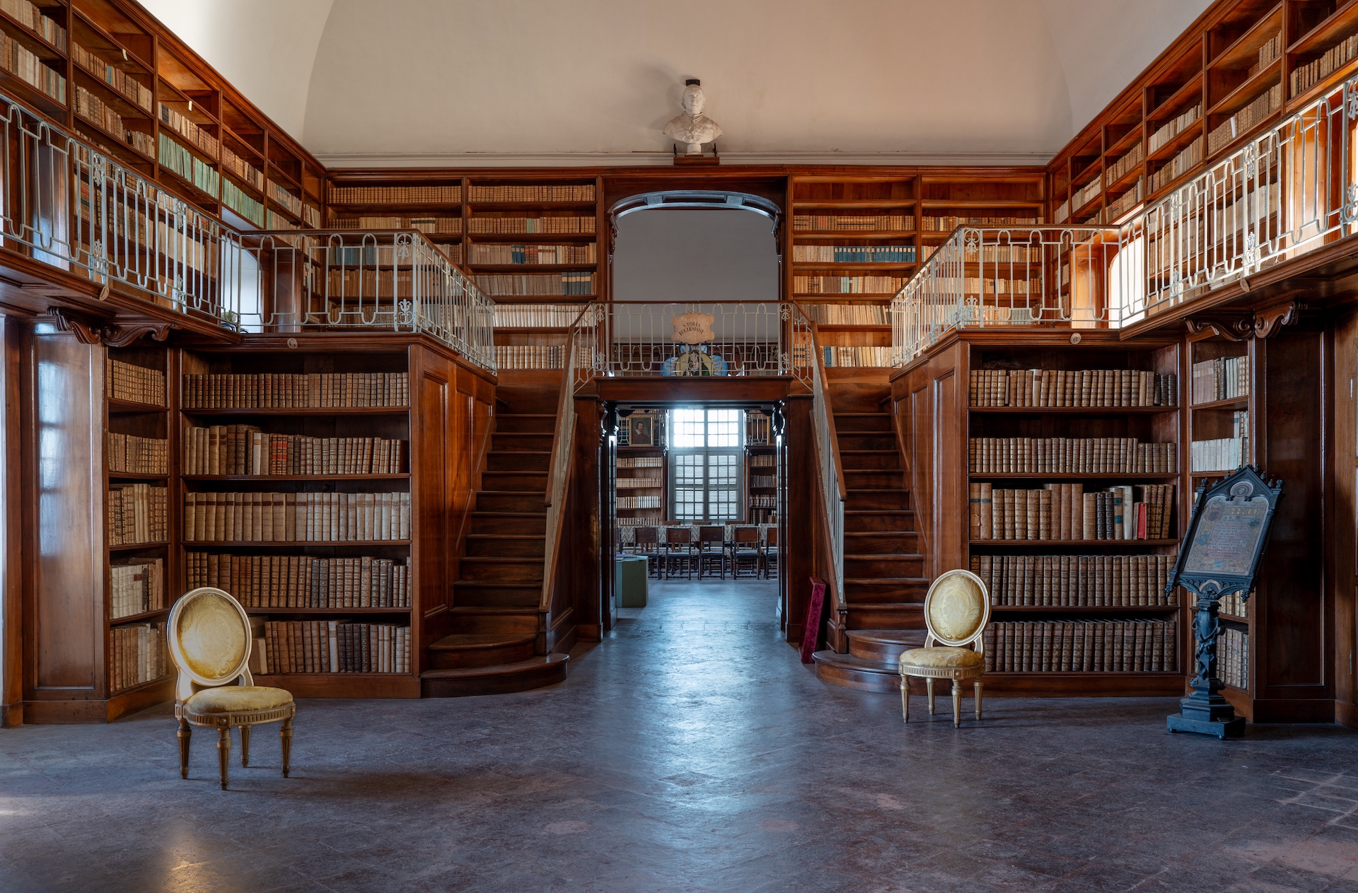 Biblioteca Histórica